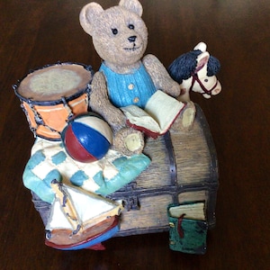 Bear Vintage Music Box Figurine, Bear Musical Box,  Music Box, Love me Tender Music Box, Gift for Grandma, Gift for Grandpa, Gift for Friend