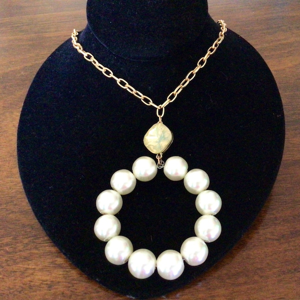 Pearl Statement Necklace, Vintage Large Pearl Necklace, Unique Pearl Necklace,
