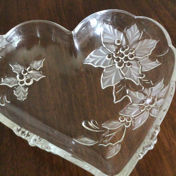 Vintage Large Poinsettia Heart Shaped Glass Serving Bowl, Heart Shaped Poinsettia Serving Bowl, Serving Bowl, Crystal Flower Bowl