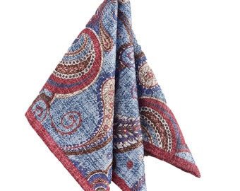 Fazzoletto da taschino fatto a mano in pura seta italiana con motivo paisley. Fazzoletto da taschino artigianale in 100% seta. Fazzoletto in seta per uomo e donna.