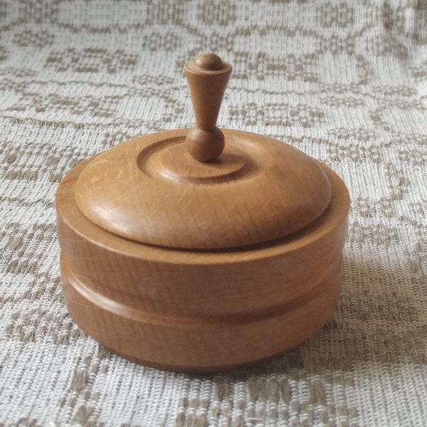 Wooden Box, Latvian vintage Round Jewelry Casket, Lidded Wood Box , Minimalist Treasure Box, Jewelry box, Baltic, Latvia, 1970s