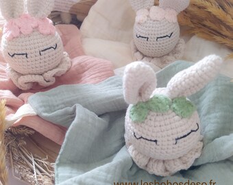 Doudou lapin naissance bébé amigurumi