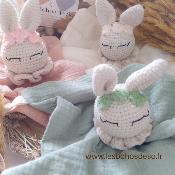 Doudou lapin naissance bébé amigurumi