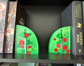 Sword and roses bookends