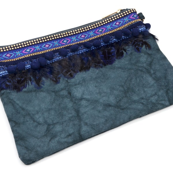 Pochette Sac Effet Jean Denim avec Clous, Ruban Ethnique, Pompons et Plumes