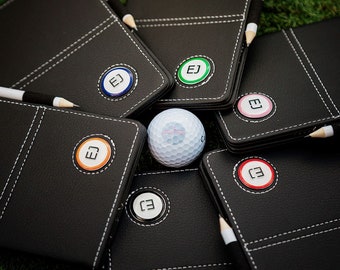 Gepersonaliseerde golfscorekaarthouder: veganistisch leer met magnetische markering