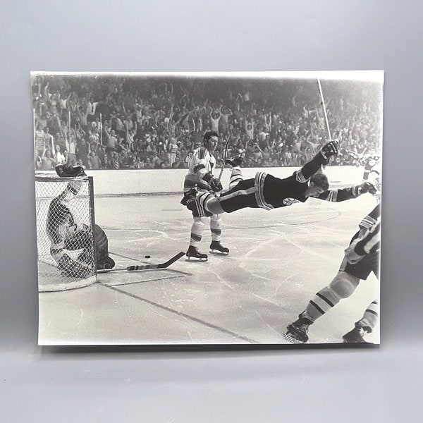 VTG Bobby Orr Flying Goal Photo 1970s Bruins Stanley Cup 11X14