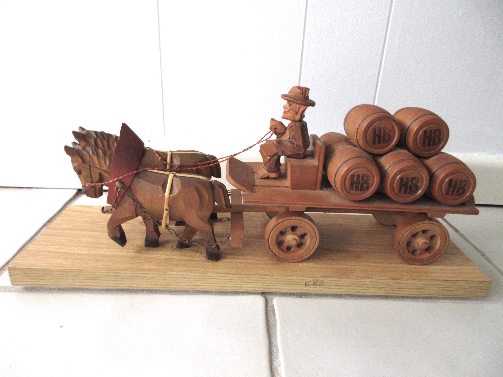 VTG Hofbrau Beer Horse Drawn Barrel Wagon Hand Carved Tavern