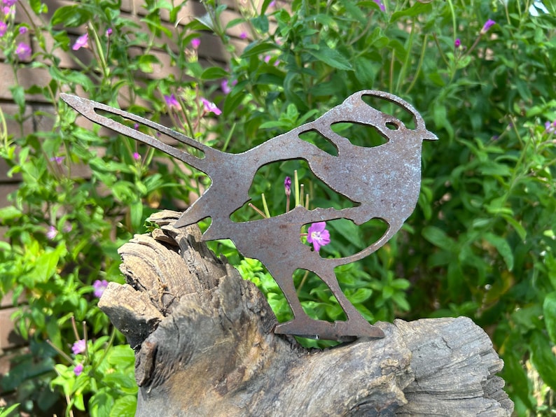 METAL LONG TAILED TIT BIRD SILHOUETTE GARDEN TREE FENCE SPIKE