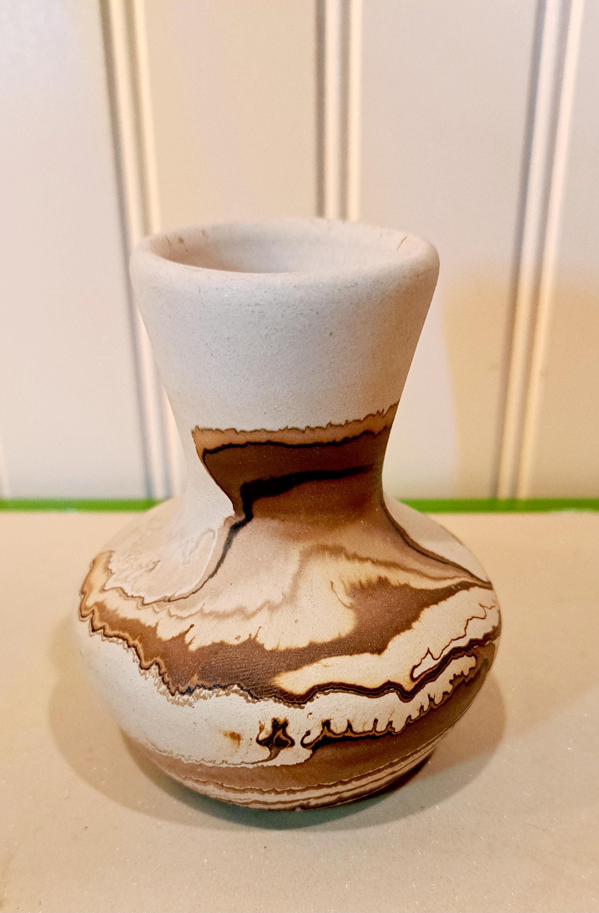 1929-1972 Nemadji USA Pottery Vase - Etsy