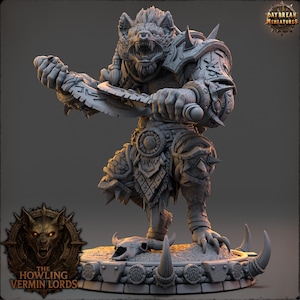 Könnte beinhalten: Graue Miniaturfigur eines wolfsähnlichen humanoiden Kriegers, der eine große Klinge hält. Die Figur ist stark gepanzert mit stacheligen Schulterpolstern und aufwendigen Designs. Die Basis zeigt einen Schädel und den Text "THE HOWLING VERMIN LORDS".