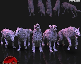 Könnte beinhalten: Eine Sammlung grauer Wolfsminiaturen mit freiliegenden Skelettmerkmalen, ideal für Tabletop-Spiele oder Ausstellungen. Die Wölfe sind in verschiedenen Posen, darunter Heulen und Anschleichen. Die Miniaturen sind für druckbares Gelände und Miniaturen konzipiert.