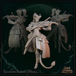 Pode incluir: Modelo 3D detalhado de uma personagem de fantasia, Nyxaria the Soulbow, tocando violino. A figura tem chifres, uma cauda e veste um vestido ornamentado. O modelo tem aproximadamente 3,5 cm de altura. O fundo é verde escuro com uma lua.