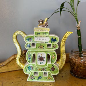 Antike chinesische Puzzle-Teekanne