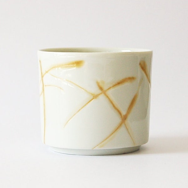 gobelet à thé en porcelaine décore façon zen "incisions"