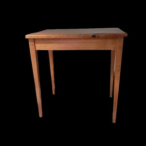 Shaker Style End Table