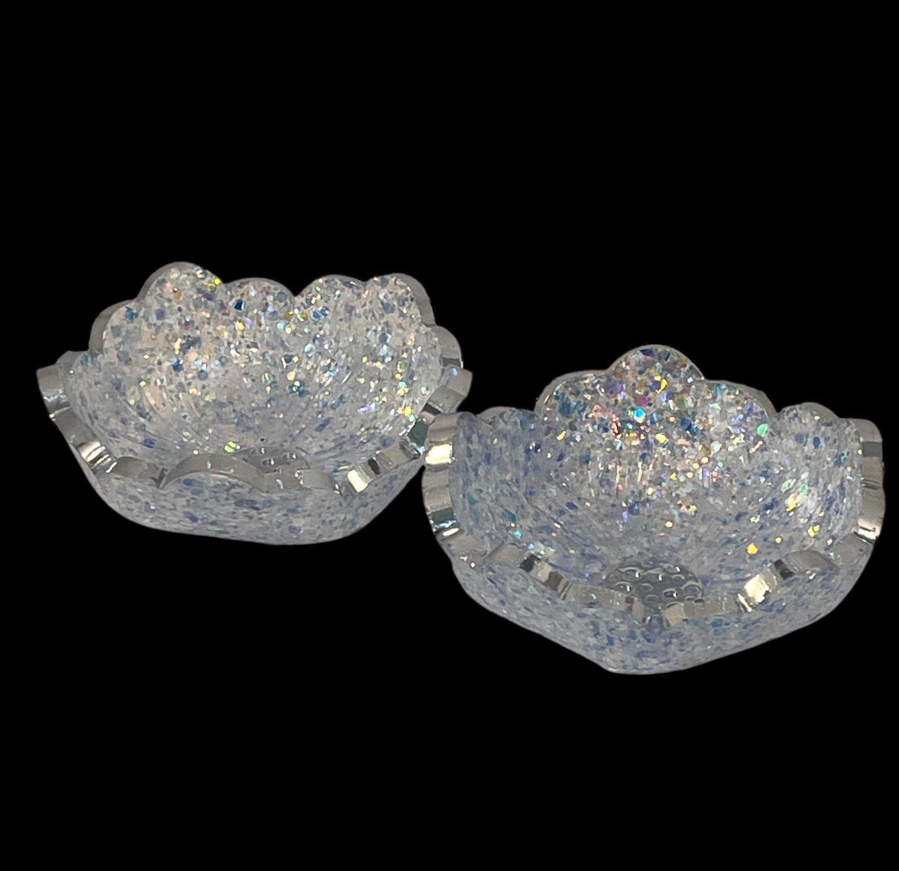 Flower Resin Trinket Bowl: Handmade Glitter Home Decor