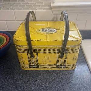 Vintage Nesco Picnic Basket &quot;PicnicRyte&quot; 13&quot; by 8&quot; 1950&#39;s