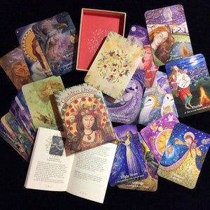 Oracolo dei sogni della dea scritto e illustrato da Wendy Andrew