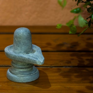 Shiva lingam - Shiva lingam de piedra natural - Presentado por Mollisarts