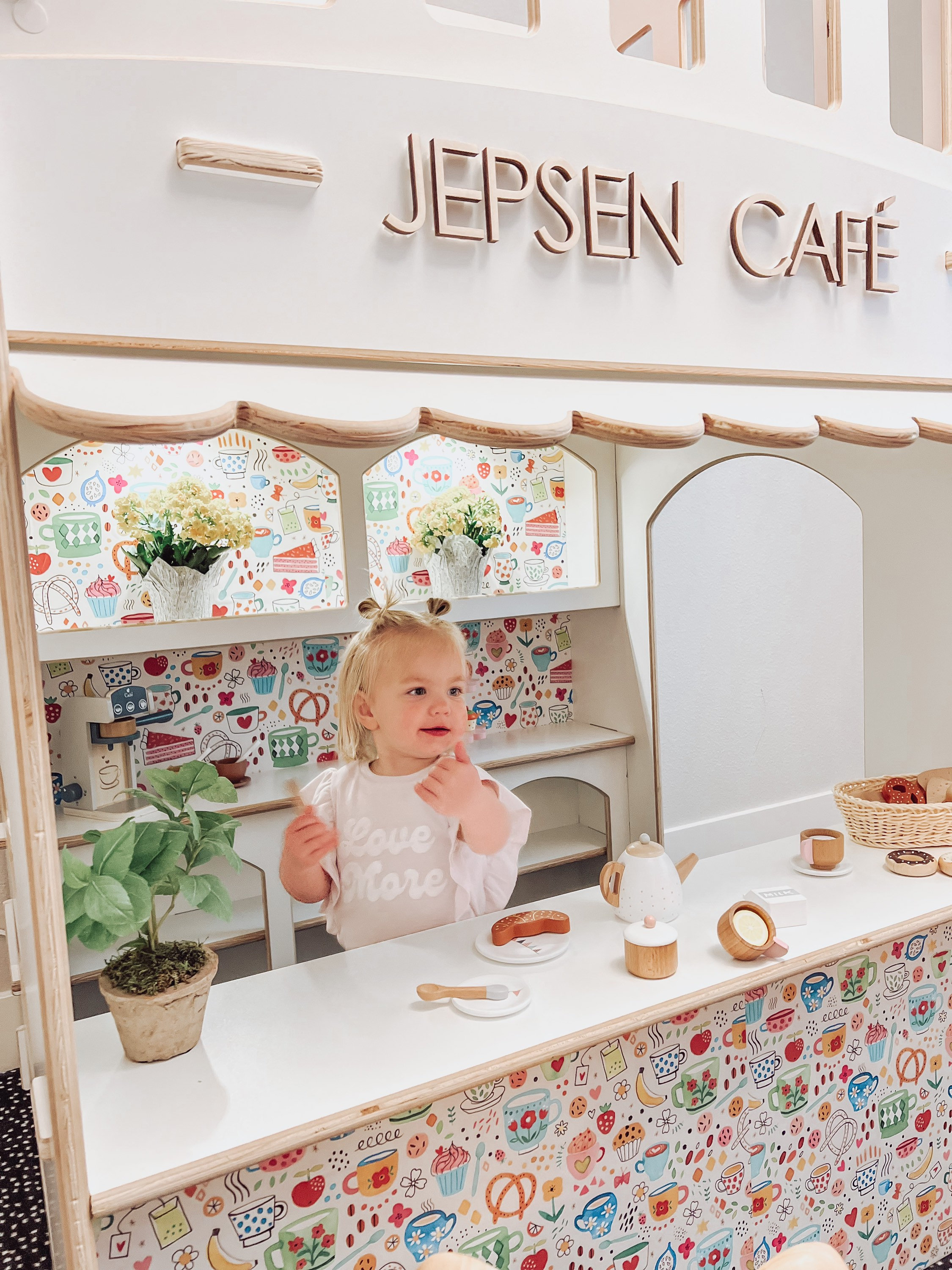 Birch Café with Loft PLAYHOUSE Play Tents & Playhouses Toys & Games