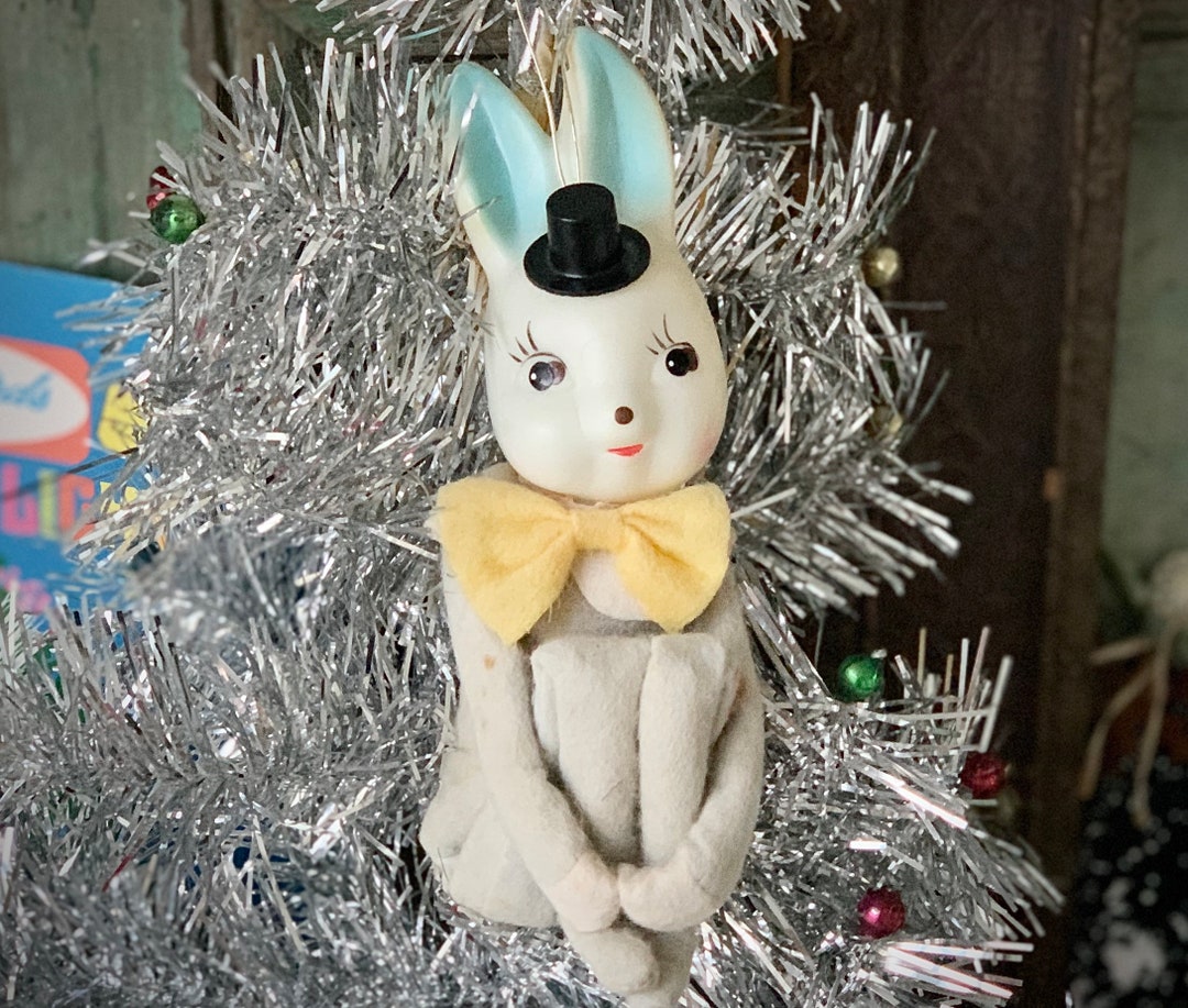 Vintage Bunny Knee Hugger Cute Rabbit Shelf Sitter Pixie With Top Hat