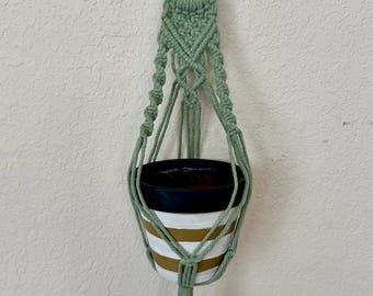 Small Macrame Plant Hanger