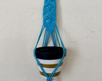 Small Macrame Plant Hanger