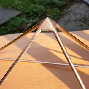 Kupferpyramide zum Reinigen & Aufladen von Kristallen - Meditation - Geschenk - Giza