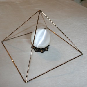 Copper Pyramid For Cleansing & Charging Crystals - Meditation - Gift - Giza