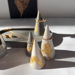 Gold Concrete Ring Cone Set: Modern Jewelry Display