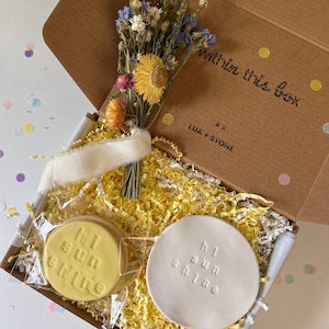 Sunshine Gift Box, Cheer Up Gifts, Self Care Box, Thinking of You Gift box, Hygge Gift,Mental Health Gift,Sunshine Gift, Gift for Girlfriend