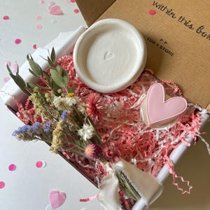 Sending Hugs Gift Box, Feel Better Gift, Thinking of You Package, Self Care Box for Her, Sympathy Gift, Encouragement Gift, You Got This Box