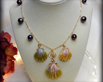 Hawaiian Moonrise Sunrise Shell and Tahitian Black Pearls Gold Plated Necklace