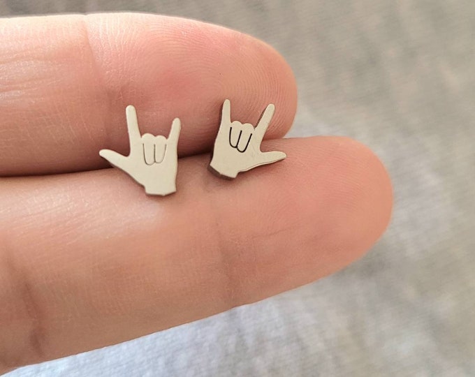 Sign Language Alphabet White Fabric, 24by44 Panel Robert Kaufman