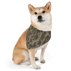 Bottomland Camo Pet Bandana Halsband, Duck Hunter Hundehalsband, Camouflage Haustier Zubehör, Outdoor Enthusiast Bandana, Jagdhundeausrüstung