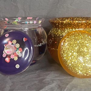 Tarros de miel coloridos personalizados de Royalty United: perfectos para guardar miel, azúcar o como pieza decorativa.