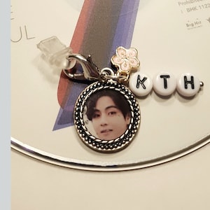Taehyung (type c) charging port charm