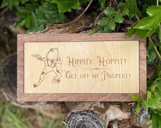 Insegna In Metallo Vintage 'Hippity Hoppity Get Off My Property' 20x30cm. Cartello Divertente Con Rana Per Bar, Garage, Casa. 4 Fori, Bordi Sicuri, Adatto A Interni/Esterni.