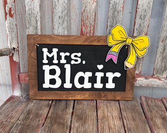 Custom Teacher Name Sign – Classroom Door Sign with Pencil Bow | Handmade Wood Sign for Teacher Gift, Back to School, or Meet the Teacher
