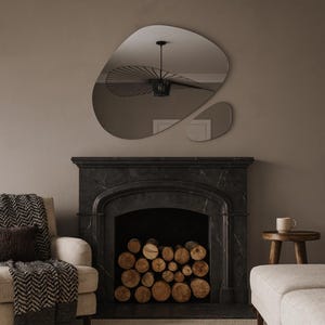Set di specchi ondulati asimmetrici: decorazione murale organica moderna immagine 4