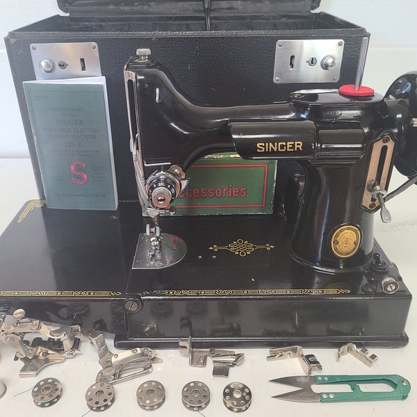Restored Singer Featherweight 1952