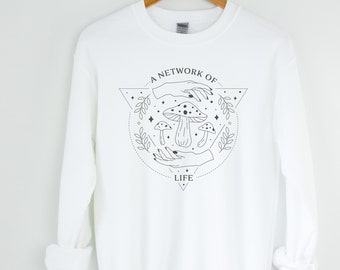 Mushroom Sweatshirt, Botanical Shirt, aesthetic sweater, cottagecore crewneck, plant shirt, nature shirt, vintage plant shirt, botanical tee