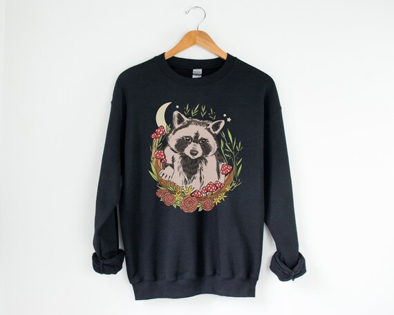 Racoon Sweatshirt, Mushroom Crewneck, Botanical Sweater, Cottagecore Jumper, Nature lover Shirt, Fairycore Clothing, Goblincore, Alt Clothes