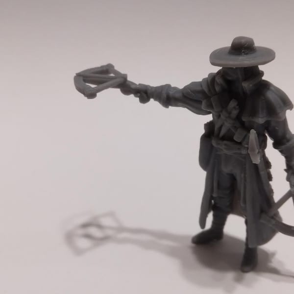 Twin cross-bow vampire hunter miniature