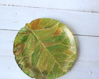 Vintage Leaf Plate – Nature-Inspired Charm