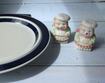 Pastel Bear Chef Salt & Pepper Shaker Set – Ceramic Kitchen Decor