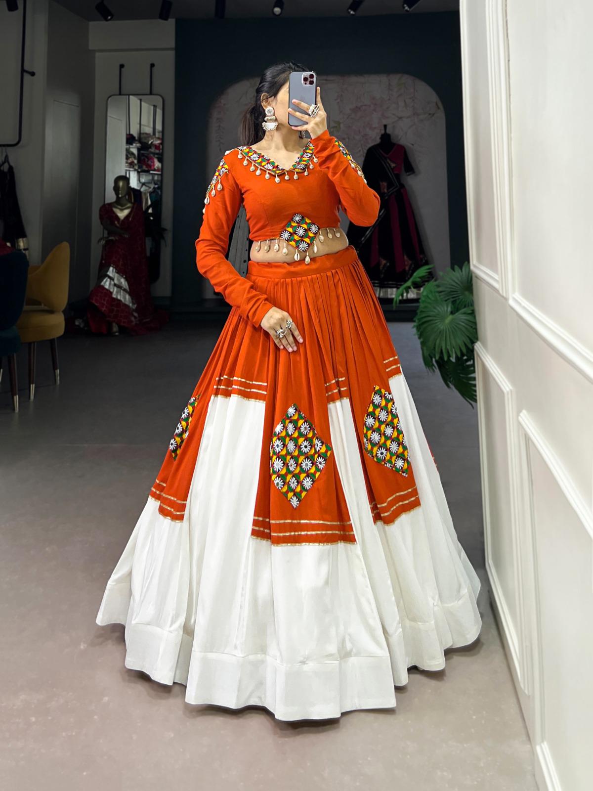 Navratri Chaniya-choli met 6 meter wijd uitlopende oranje lehenga-choli, doorgestikte lehenga choli voor Navratri, Garba-jurken dames, garba Lover