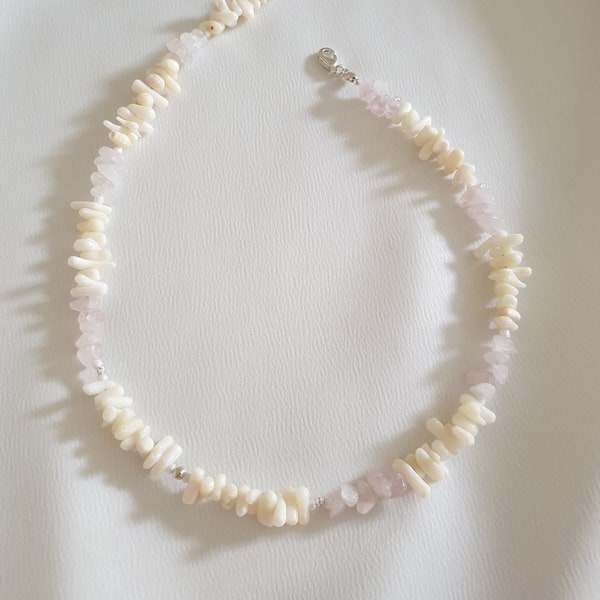 Halskette aus weißen Korallen Rosenquarz Halskette / Stein der Liebe / Heilstein / Edelstein
