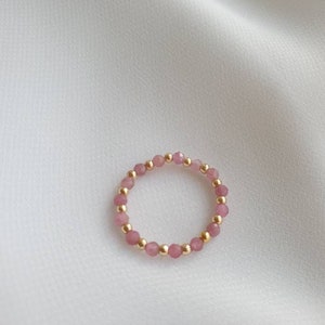 Elastischer Ring aus rosa Tourmalinen, Heilsteinen, Boho Ring, Edelsteine, Stapelringe, rosa